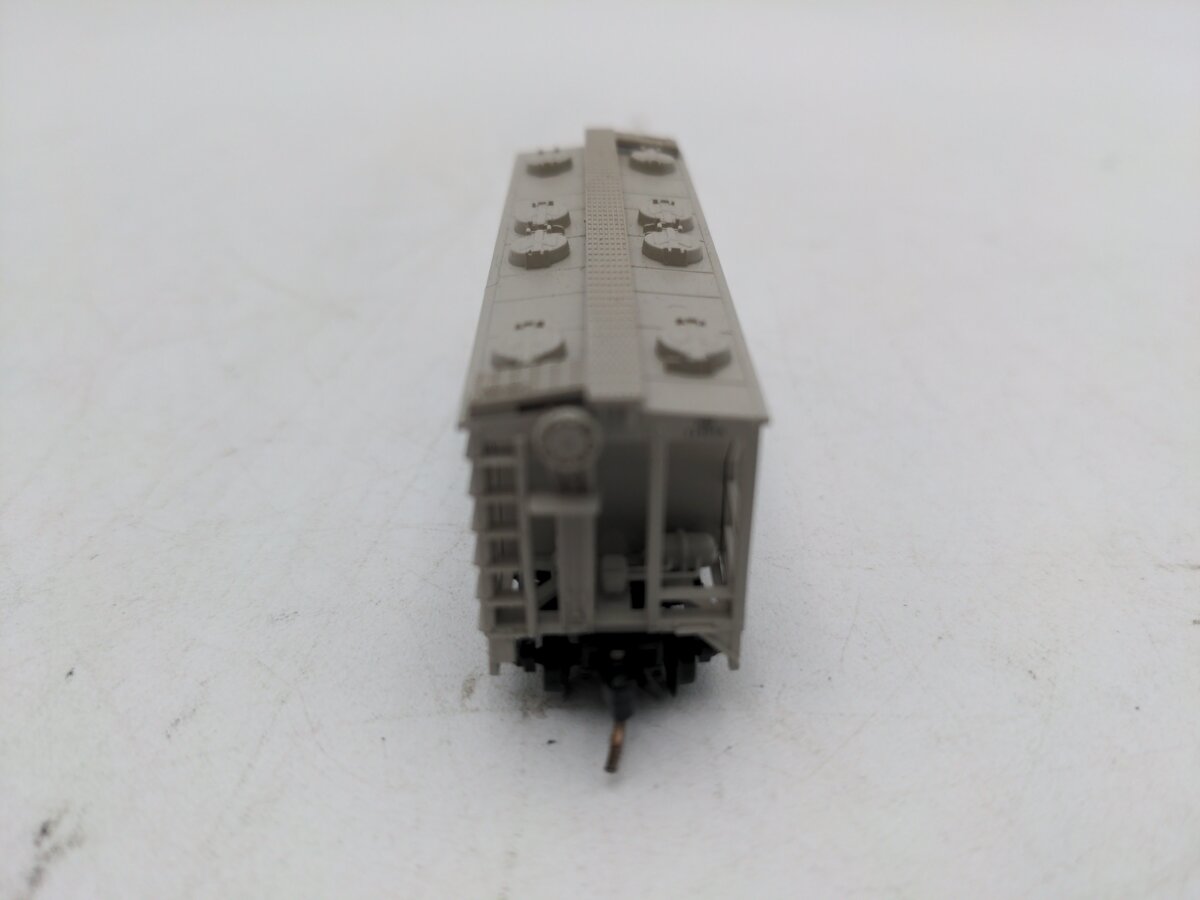 Atlas 3171 N Scale New Haven 2-Bay PS-2 Covered Hopper #117015 LN/Box