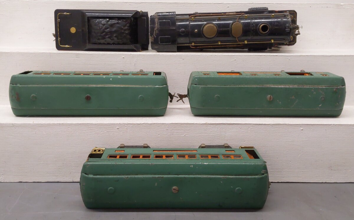 Lionel Vintage Outfit 392 Standard Gauge Passenger Car Set VG/Box