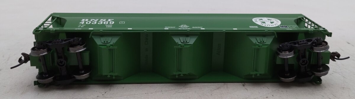 Atlas 20004790 HO Burlington Northern Santa Fe 4650 Covered Hopper #403369