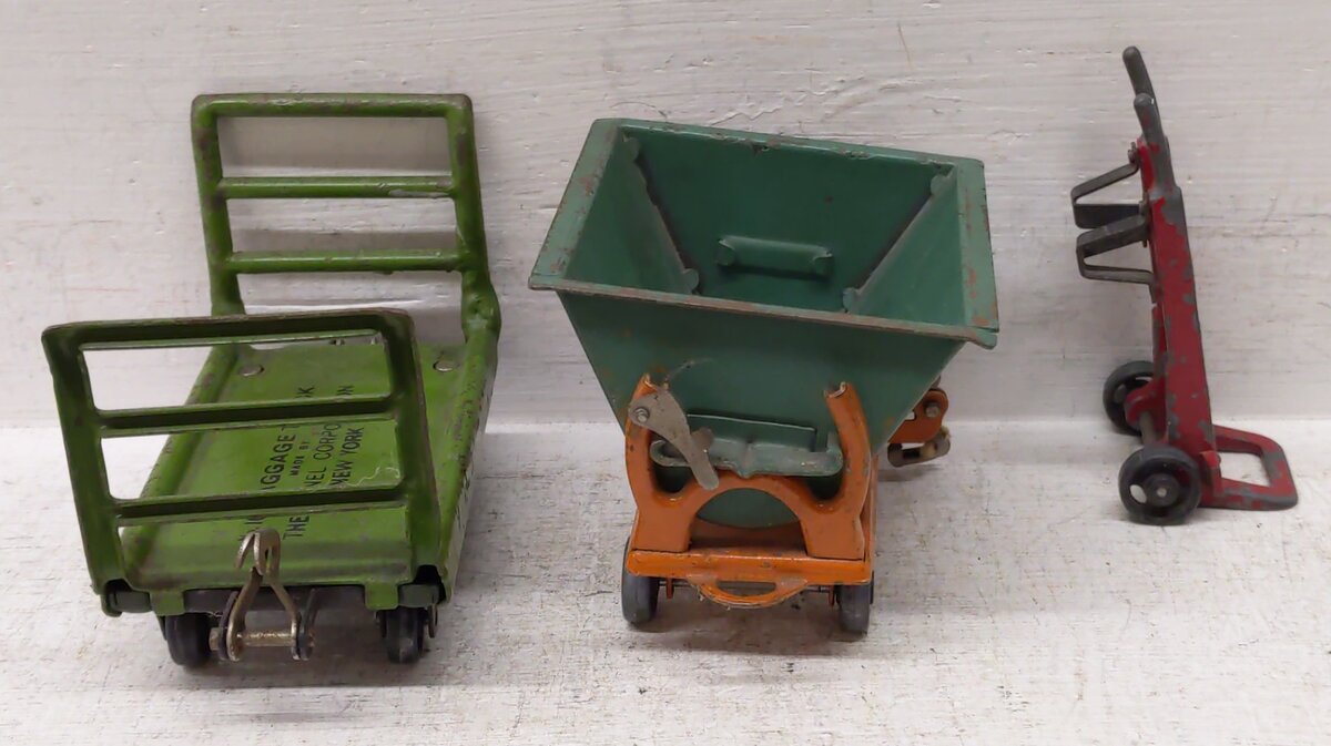 Lionel 163 Vintage O Prewar Freight Station Set: Dump Car & Hand Truck (3) VG