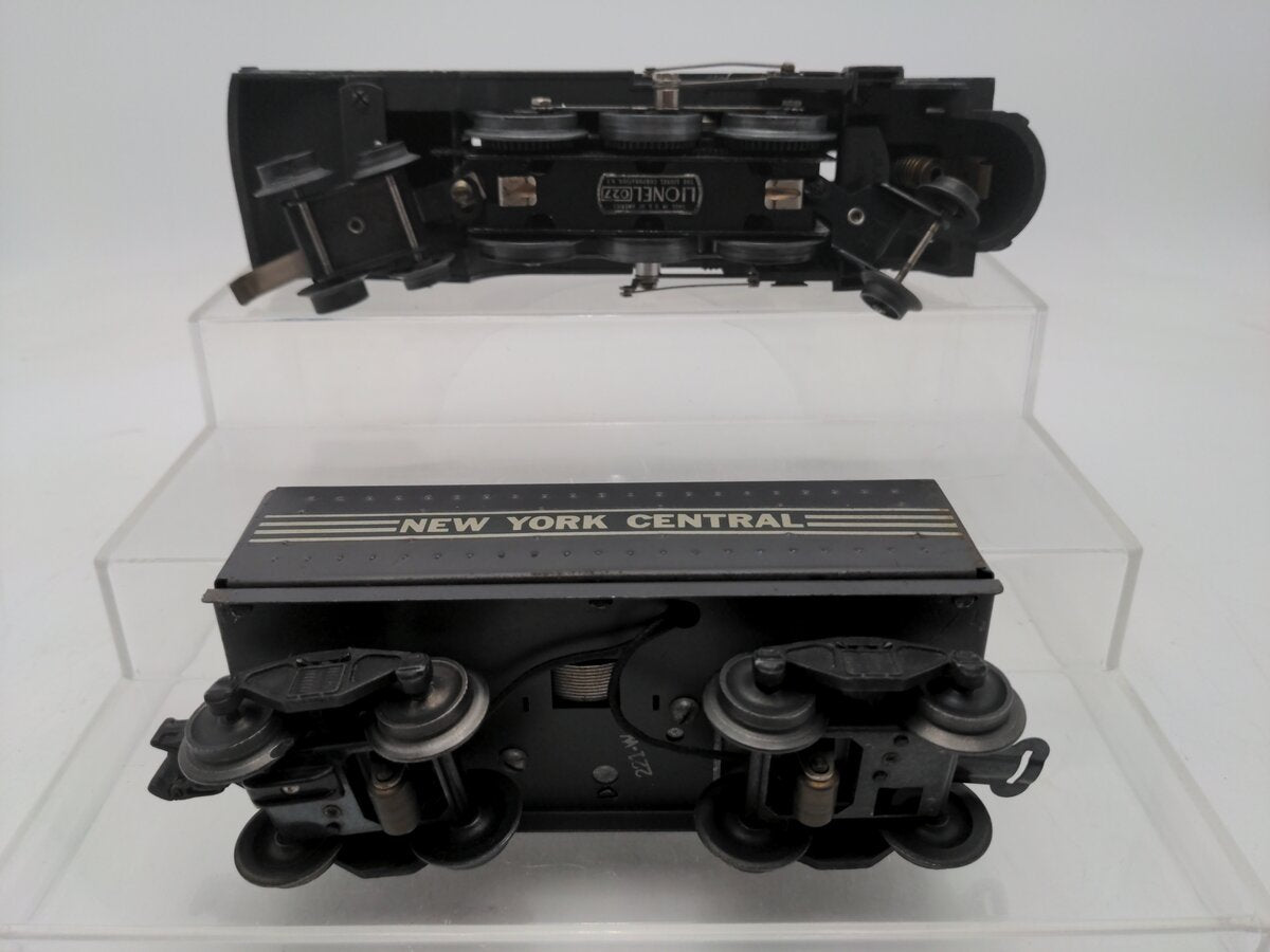 Lionel 221 Vintage O NYC  Dreyfuss Gray 2-6-4 Steam Locomotive & 221W Tender VG