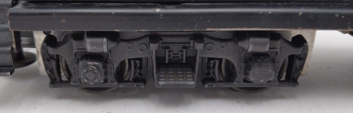 Lionel 610 Vintage O Gauge Erie NW-2 Powered Diesel Switcher Locomotive VG