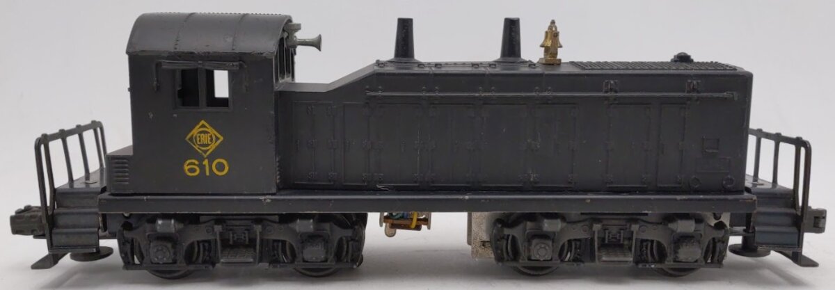 Lionel 610 Vintage O Gauge Erie NW-2 Powered Diesel Switcher Locomotive VG