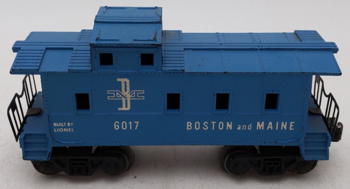 Lionel 6017-100 Vintage O Boston & Maine Caboose - Light Blue VG