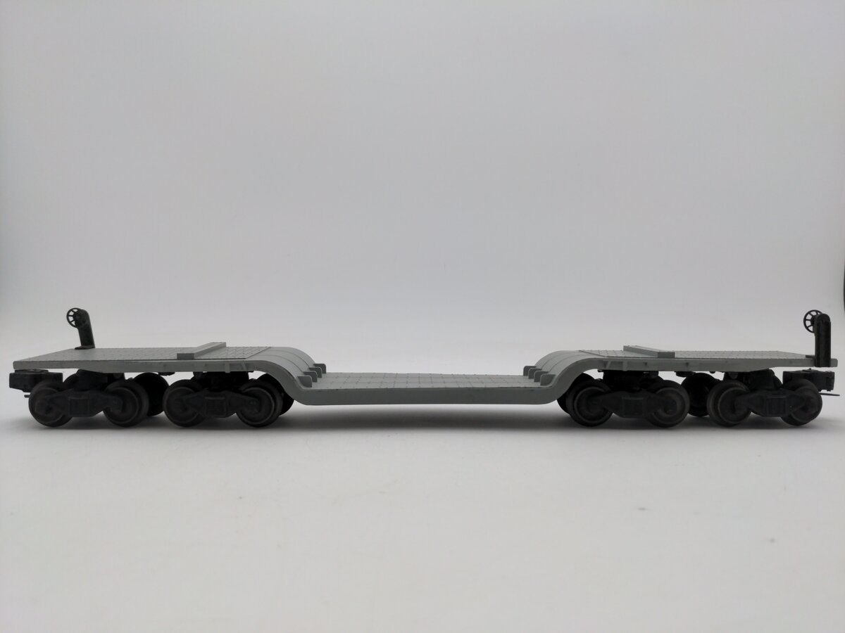 Lionel 6418 Vintage O 4 Truck Die-Cast Machinery Car with Pinkish Red Girders EX
