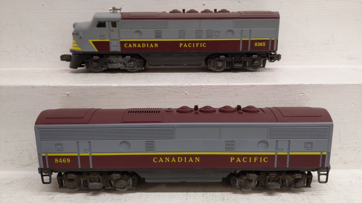 Lionel Vintage O Custom Canadian Pacific A/B Diesel Locomotives VG