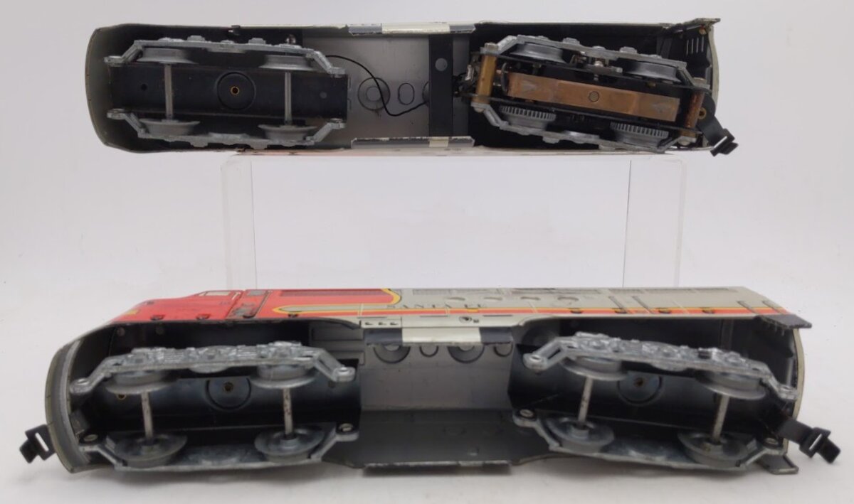 Marx 21 Vintage O Santa Fe F3 AA Diesel Locomotive & Dummy Unit Set