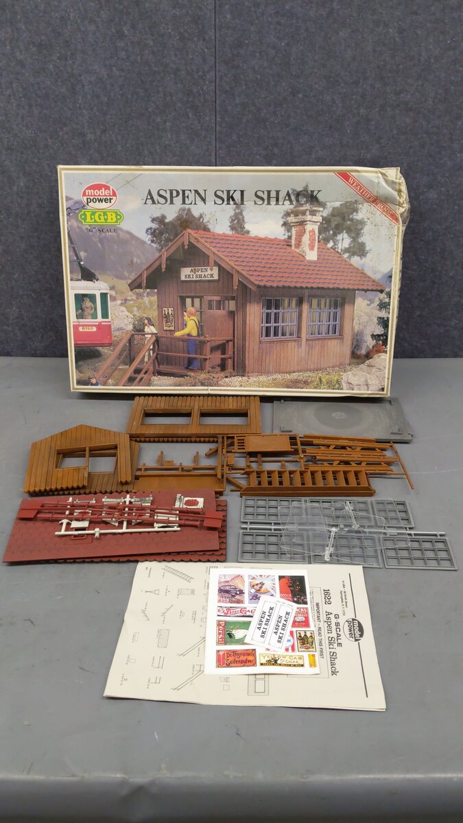 Model Power 1622 G Scale Aspen Ski Shack Model Kit EX/Box