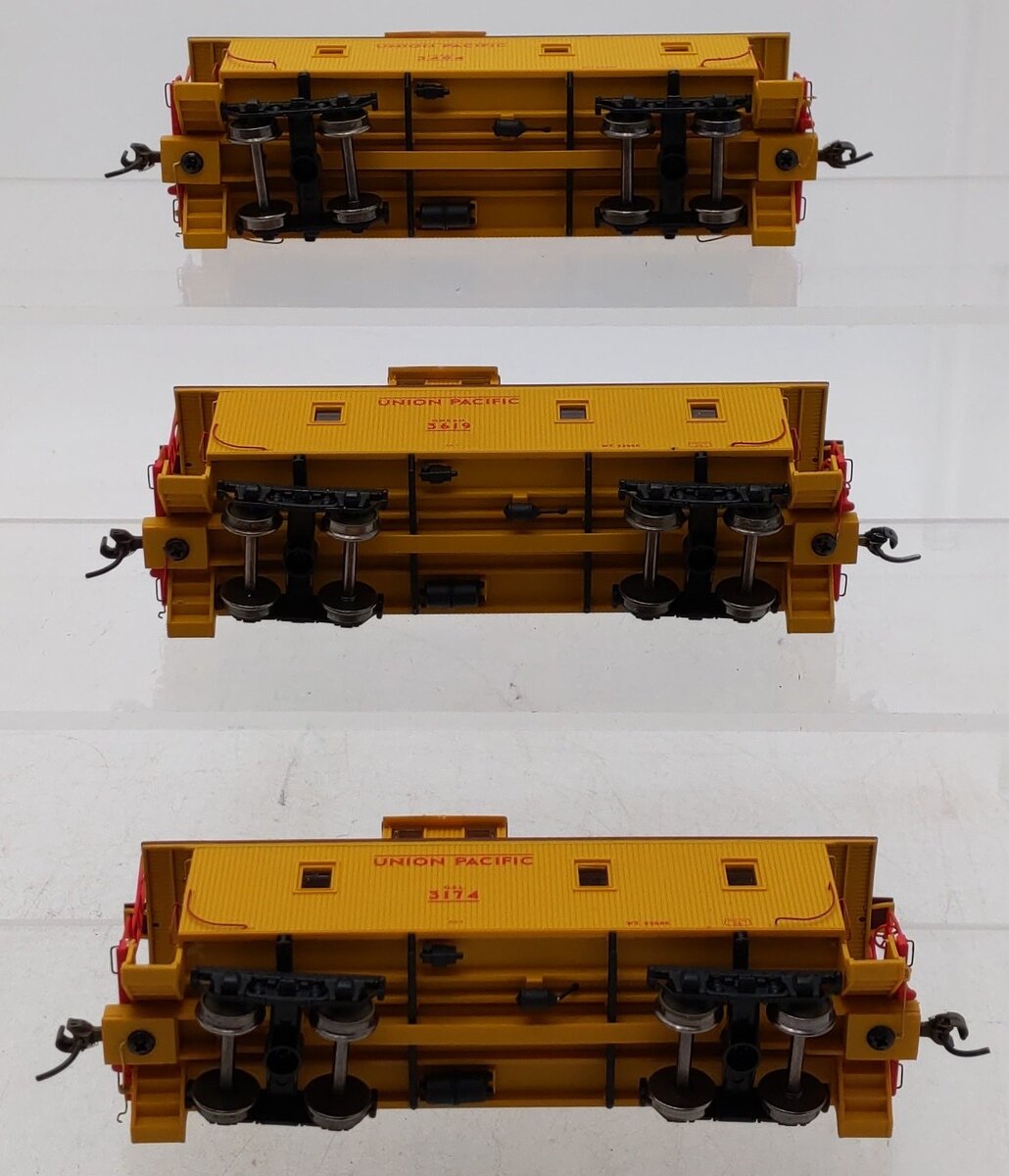 Walthers 932-37541 Union Pacific CA-1 Wood Caboose- LTD (Pack of 3) EX/Box