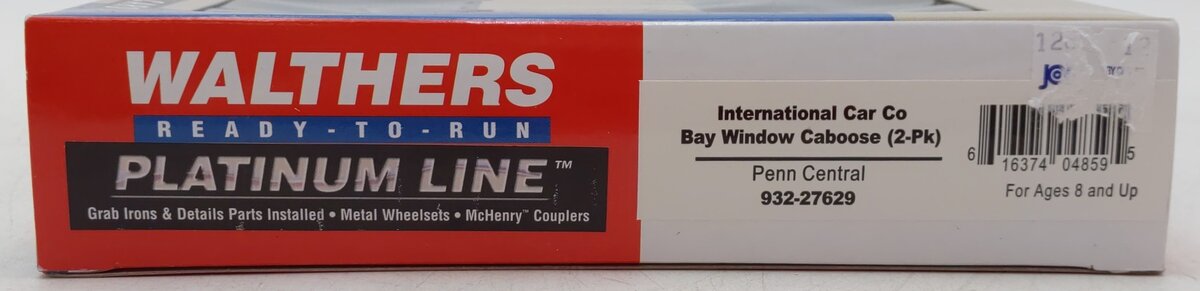 Walthers 932-27629 HO Scale Penn Central Cabooses (Set of 2) LN/Box