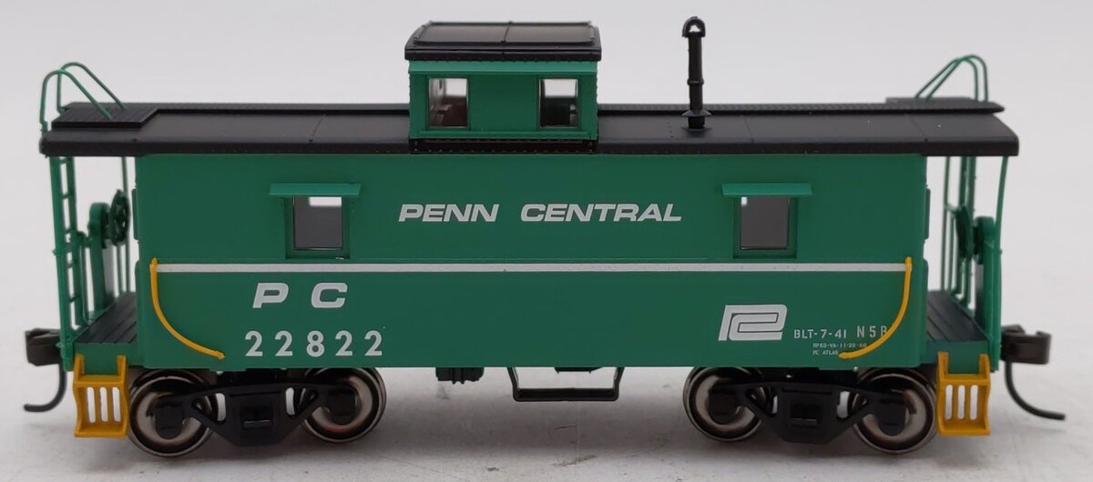 Atlas 11319 HO Penn Central Cupola Caboose #22822