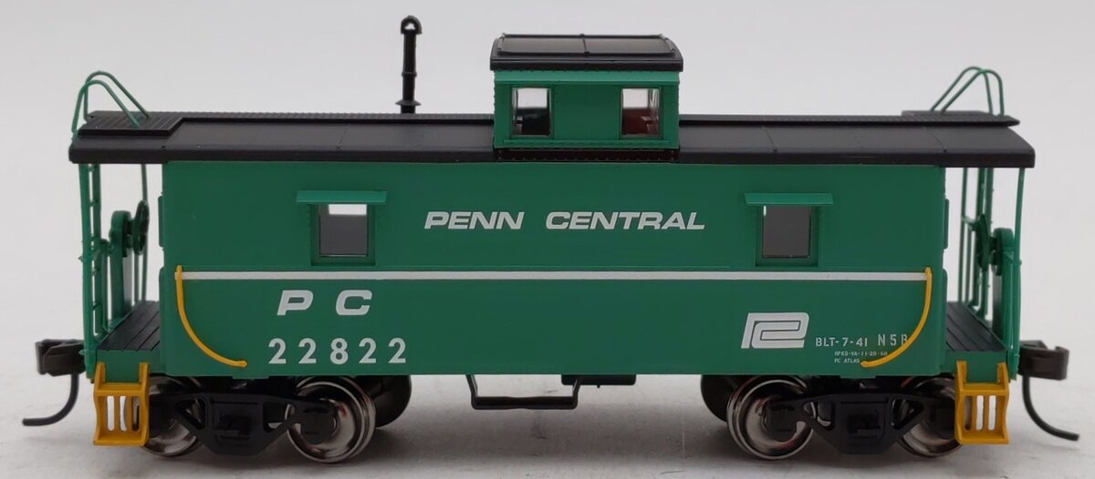 Atlas 11319 HO Penn Central Cupola Caboose #22822