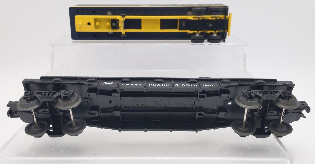 Lionel 6-16922 O Gauge Chesapeake & Ohio Flatcar with Trailer #16922 EX/Box