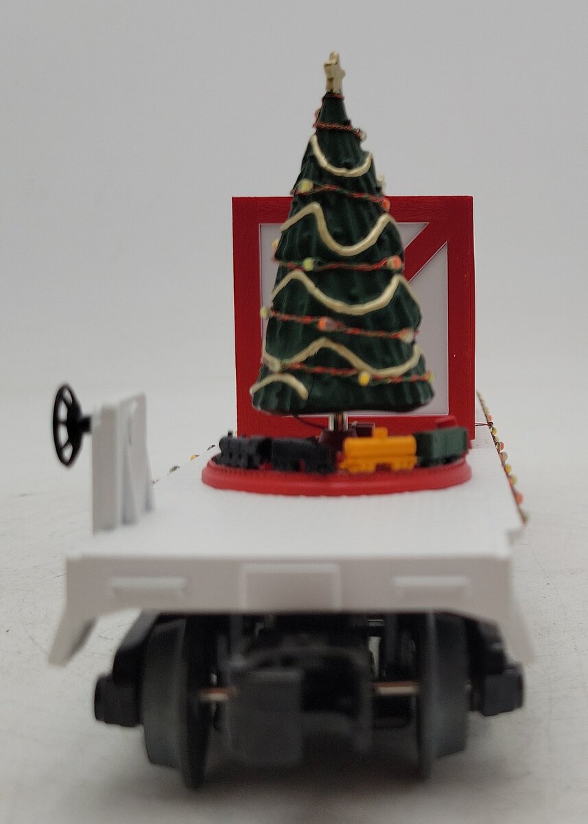 MTH 30-76685 O Christmas Flat Car with Lighted White Christmas Trees  LN/Box