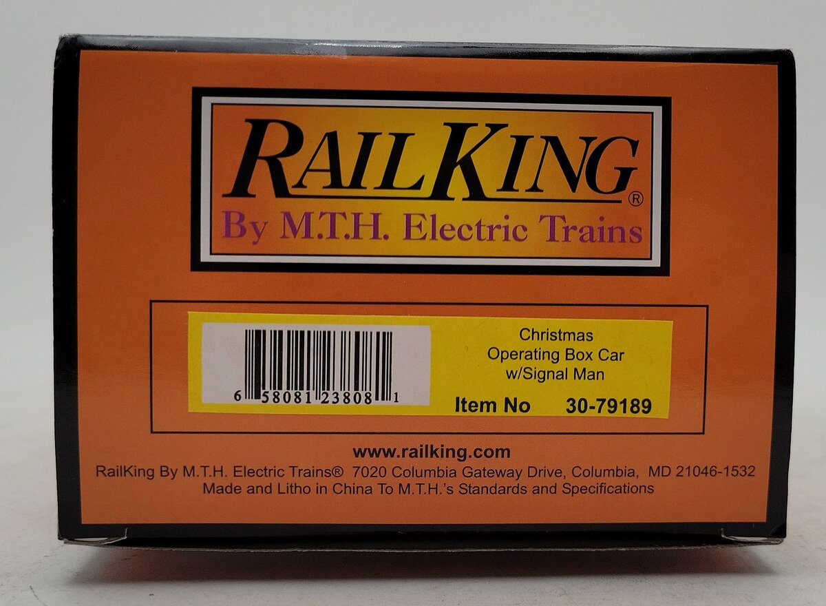 MTH 30-79189 O Gauge Christmas Operating Boxcar w/Signal Man LN/Box