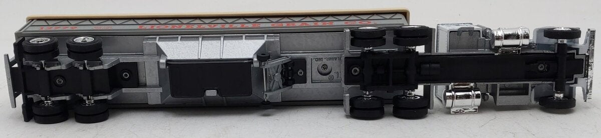 Lionel 6-12779 O Gauge Lionelville Grain Co. Tractor & Grain Rig EX/Box