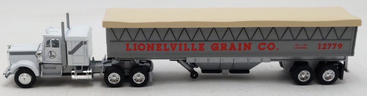 Lionel 6-12779 O Gauge Lionelville Grain Co. Tractor & Grain Rig EX/Box