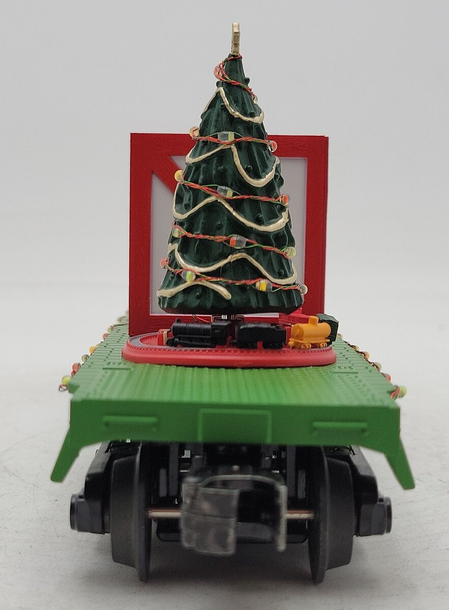 MTH 30-76773 O Christmas Green Flat Car with Lighted Christmas Trees LN/Box