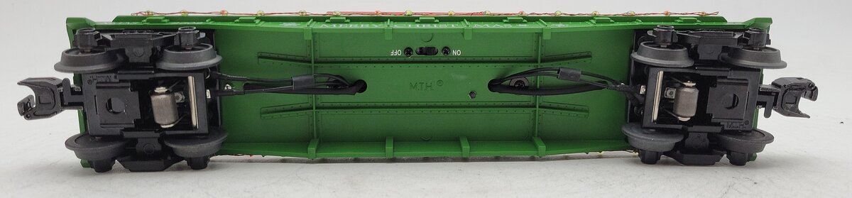 MTH 30-76773 O Christmas Green Flat Car with Lighted Christmas Trees LN/Box