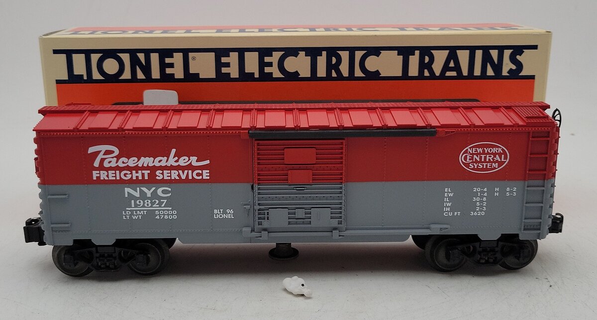 Lionel 6-19827 O Gauge New York Central Operating Box Car LN/Box