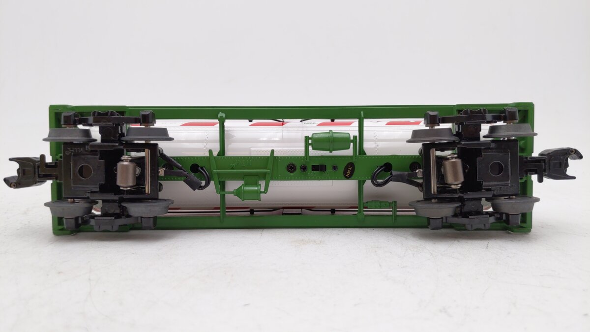 MTH 30-73536 O Christmas Smoking Tank Car