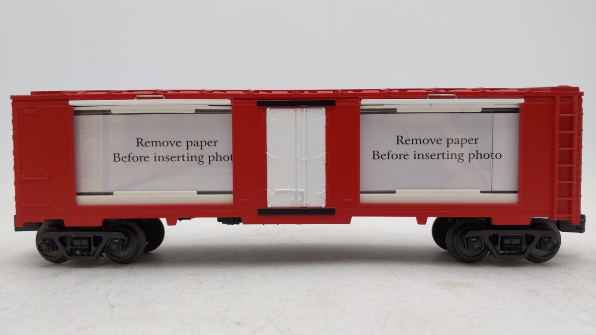 MTH 30-74587 It's Your Birthday 40' Window Boxcar LN/Box