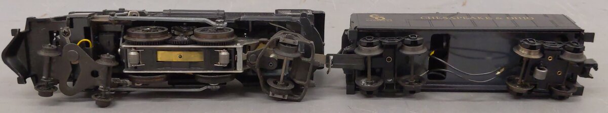 Lionel 6-8204 O Chesapeake & Ohio 4-4-2 Steam Locomotive & Tender VG/Box