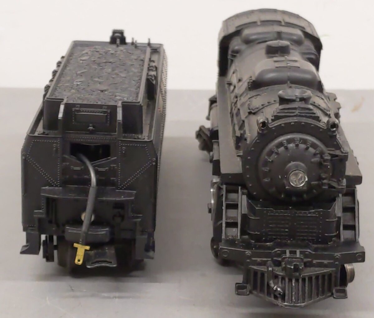 Lionel 6-8204 O Chesapeake & Ohio 4-4-2 Steam Locomotive & Tender VG/Box