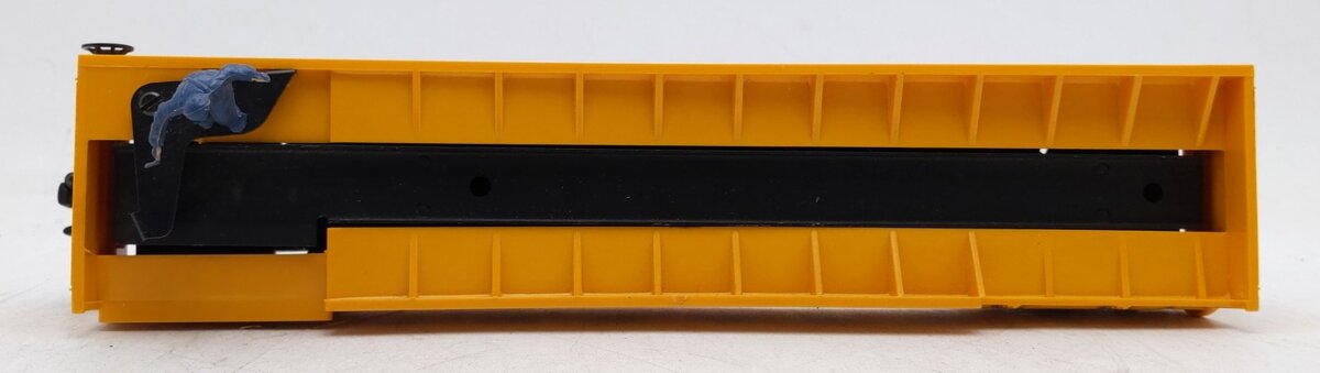 Lionel 3562-50 Vintage O Yellow AT&SF Operating Barrel Car- Unpainted Version EX