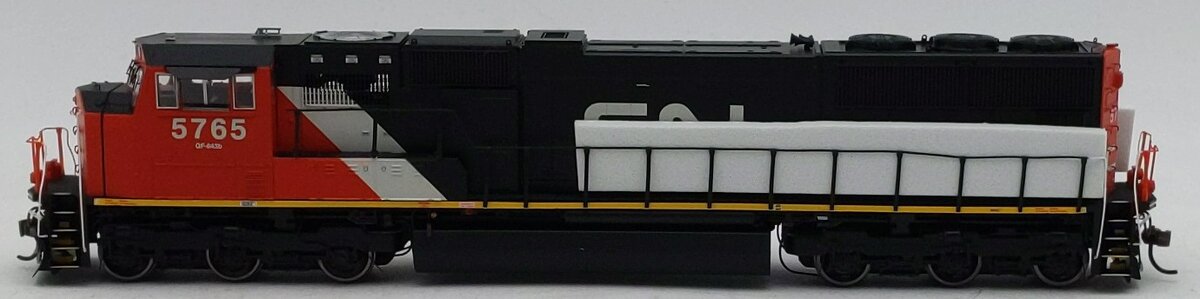 Athearn G69351 HO Canadian National SD75I Diesel Locomotive w/DCC & Sound #5765