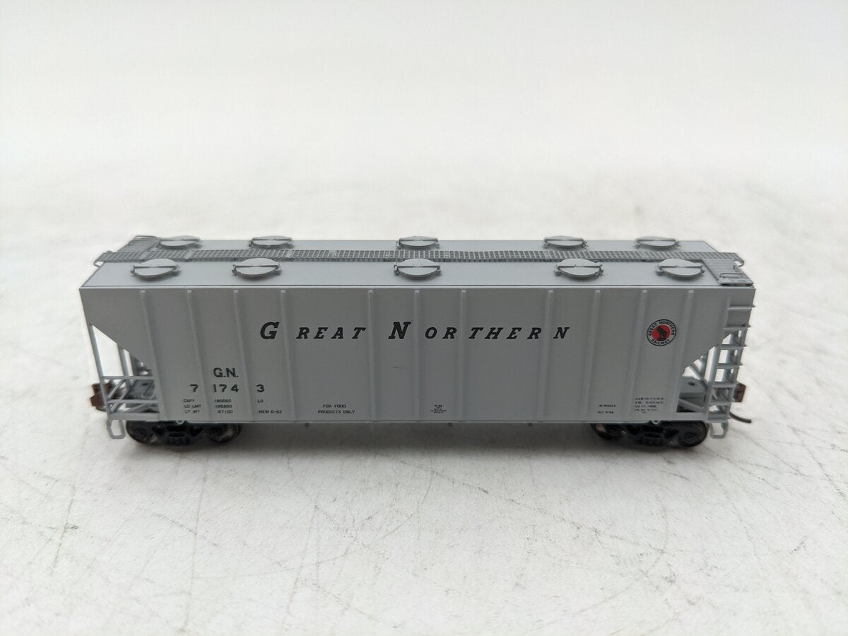 BLMA Models 11015 N Great Northern PS-4000 Covered Hopper #71765