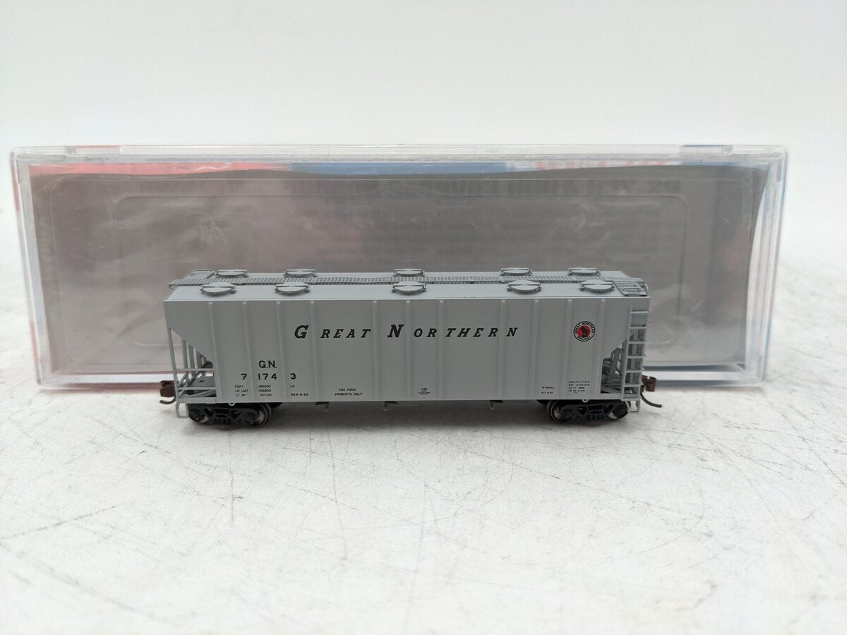 BLMA Models 11015 N Great Northern PS-4000 Covered Hopper #71765