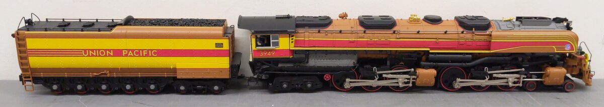 Lionel 1931290 O Union Pacific BTO Vision Challenger Steam LCS with BT #3949 EX/Box