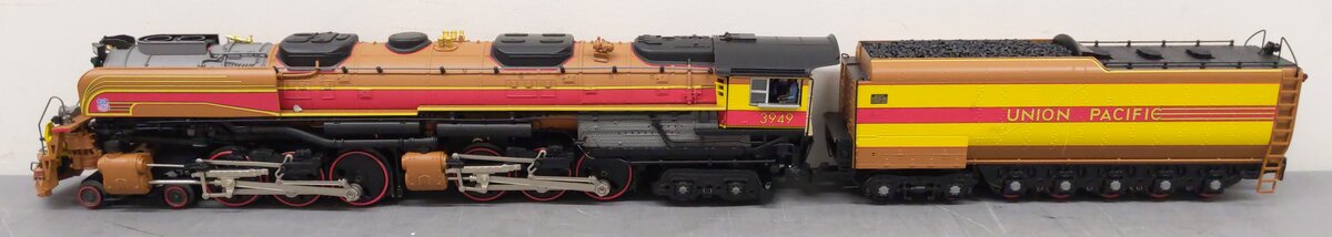 Lionel 1931290 O Union Pacific BTO Vision Challenger Steam LCS with BT #3949 EX/Box