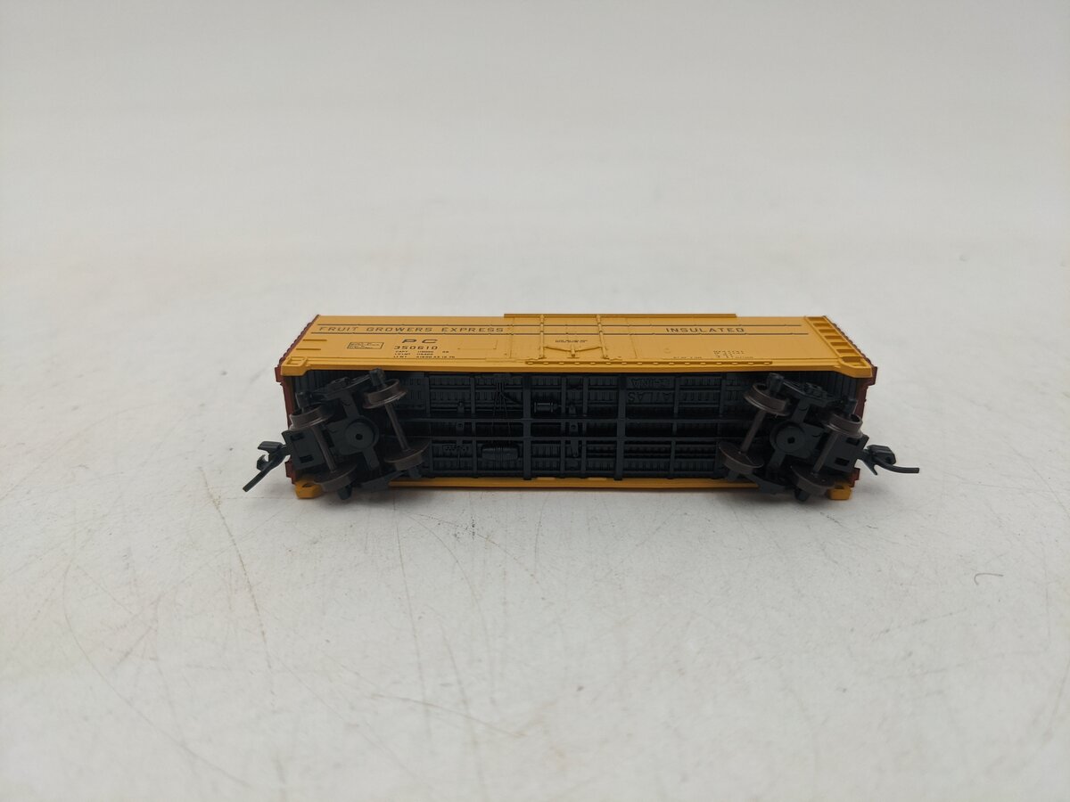 Atlas 33007 N Penn Central 40' Plug Door Boxcar #350610