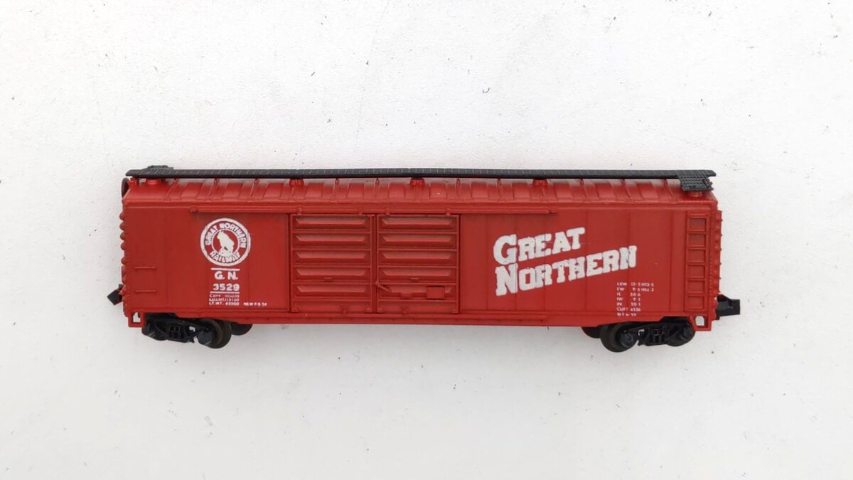 Atlas 2334 N Scale Great Northern 50' Double Door Box Car #3529 EX/Box