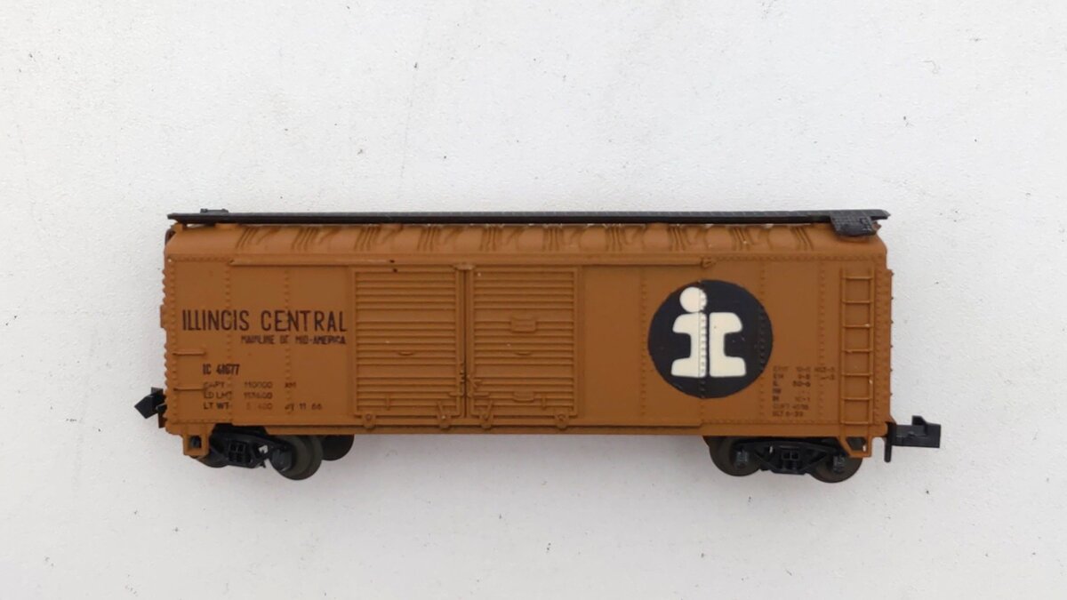 Atlas 2287 N Scale Illinois Central 40' Double Door Machinery Boxcar - Repainted/Box