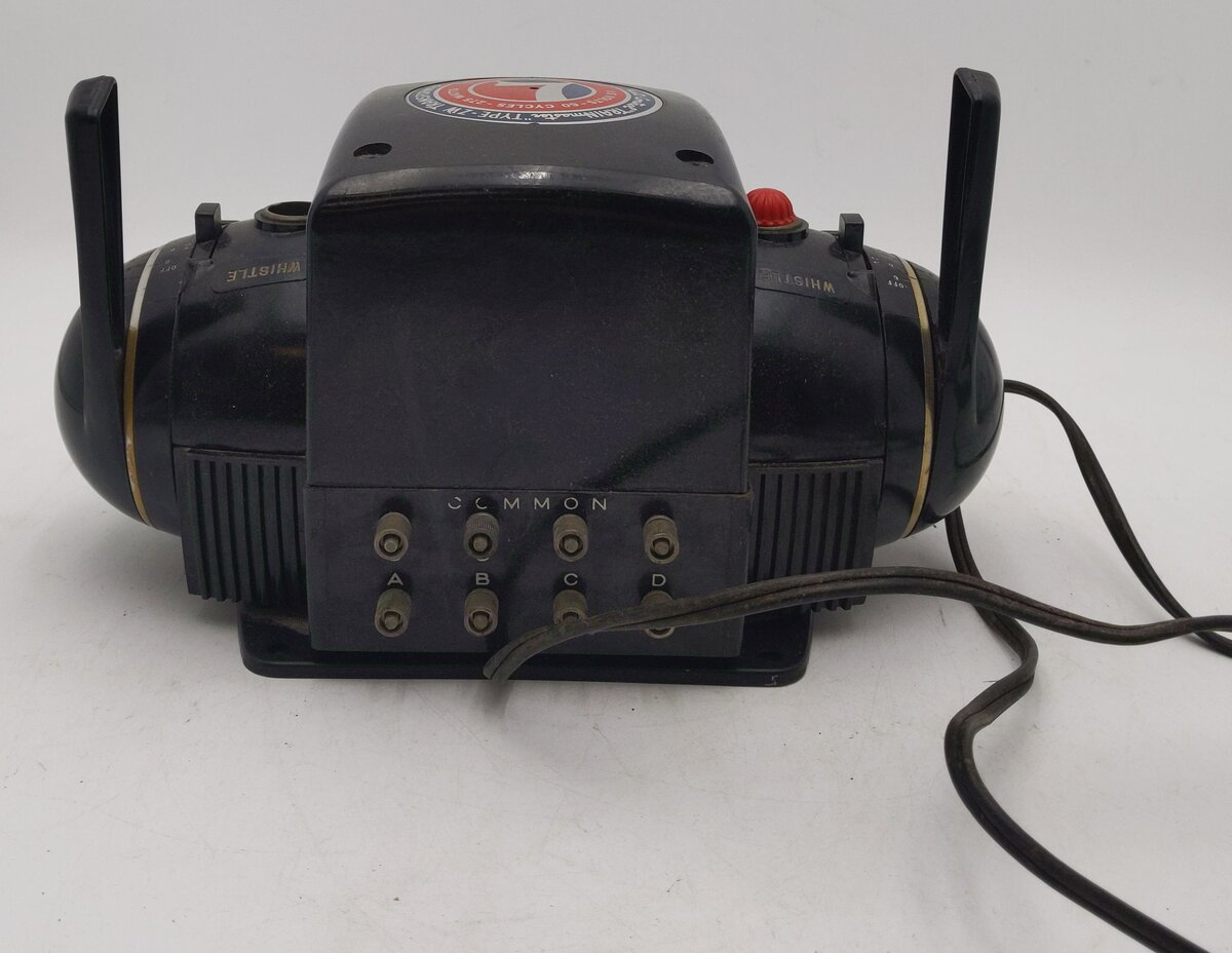 Lionel ZW Vintage O Trainmaster 275 Watt Transformer with Whistle VG