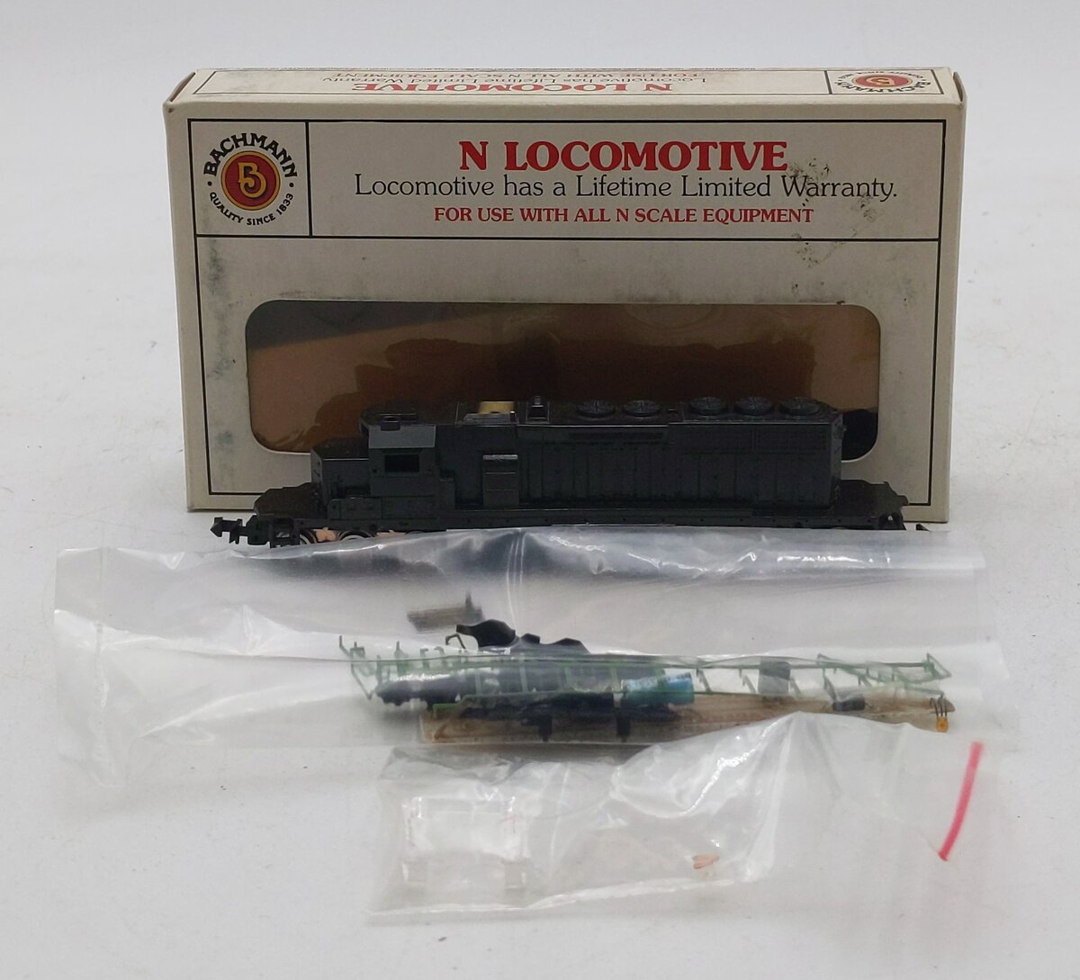 Bachmann 51-0670-03 N Burlington Northern SD 40-2 Diesel Locomotive- custom EX/Box