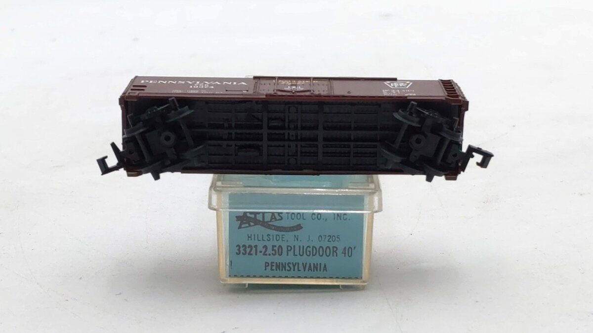 Atlas 3321 N Scale Pennsylvania 40' Plug Door Boxcar #19374 LN/Box