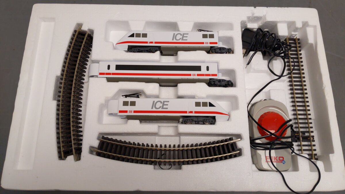 Piko 57094 MyTrain ICE Passenger HO Gauge Starter Set EX/Box