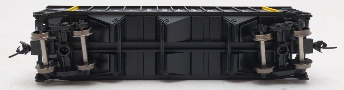 Bowser 42918 HO Erie Lackawanna 70 Ton 12 Panel Triple Hopper Car RTR #33685