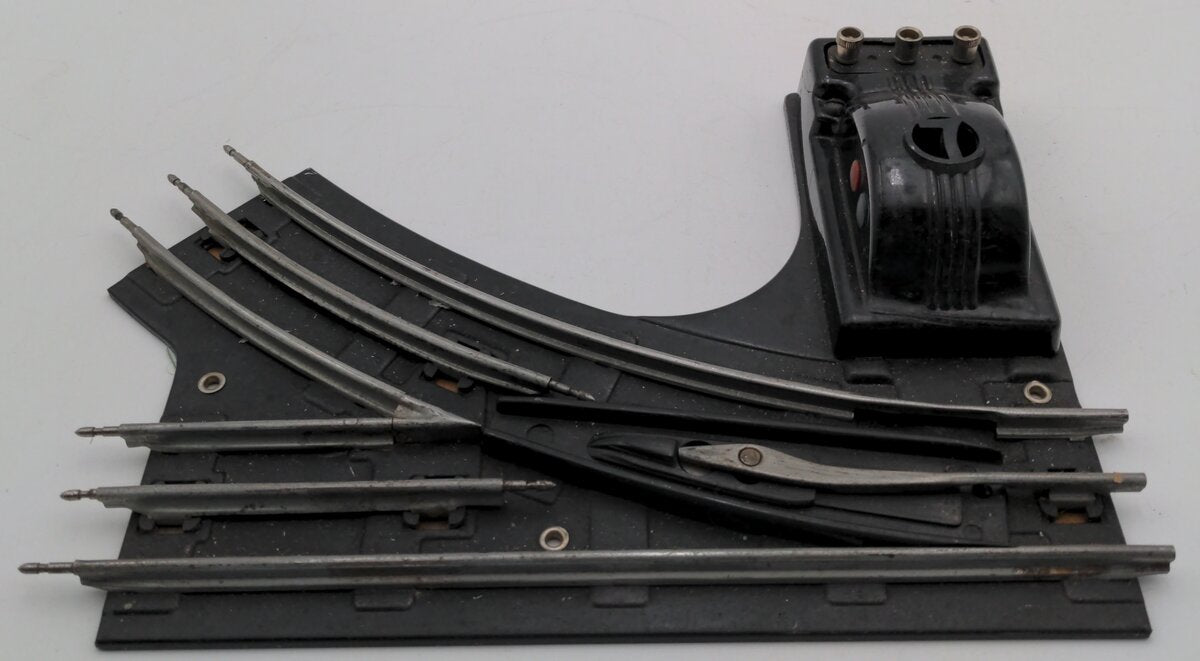 Lionel 1122 Vintage Right Hand O27 Remote Control Track Switch
