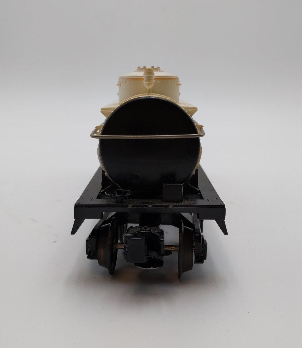 Lionel 6-9279 O Gauge Magnolia 3-Dome Tank Car LN/Box
