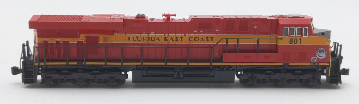Kato 176-8946 N FEC GE ES44C4 Diesel Locomotive #801