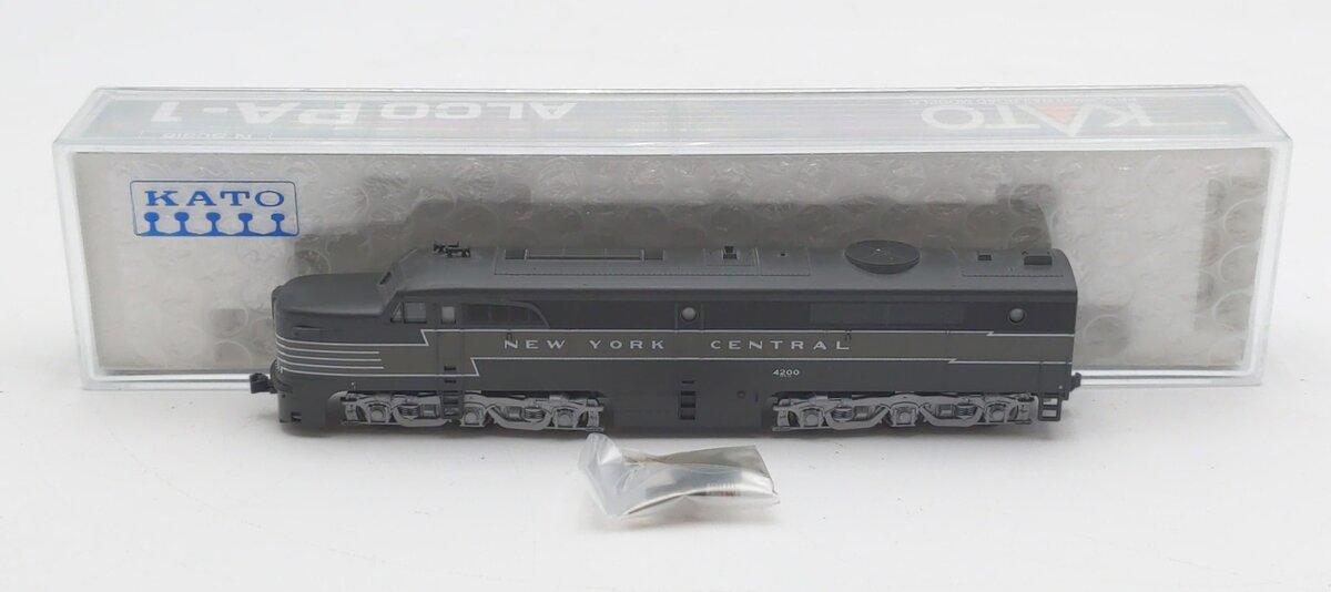 Kato 176-4006 New York Central PA-1 Diesel Locomotive #4200 LN/Box