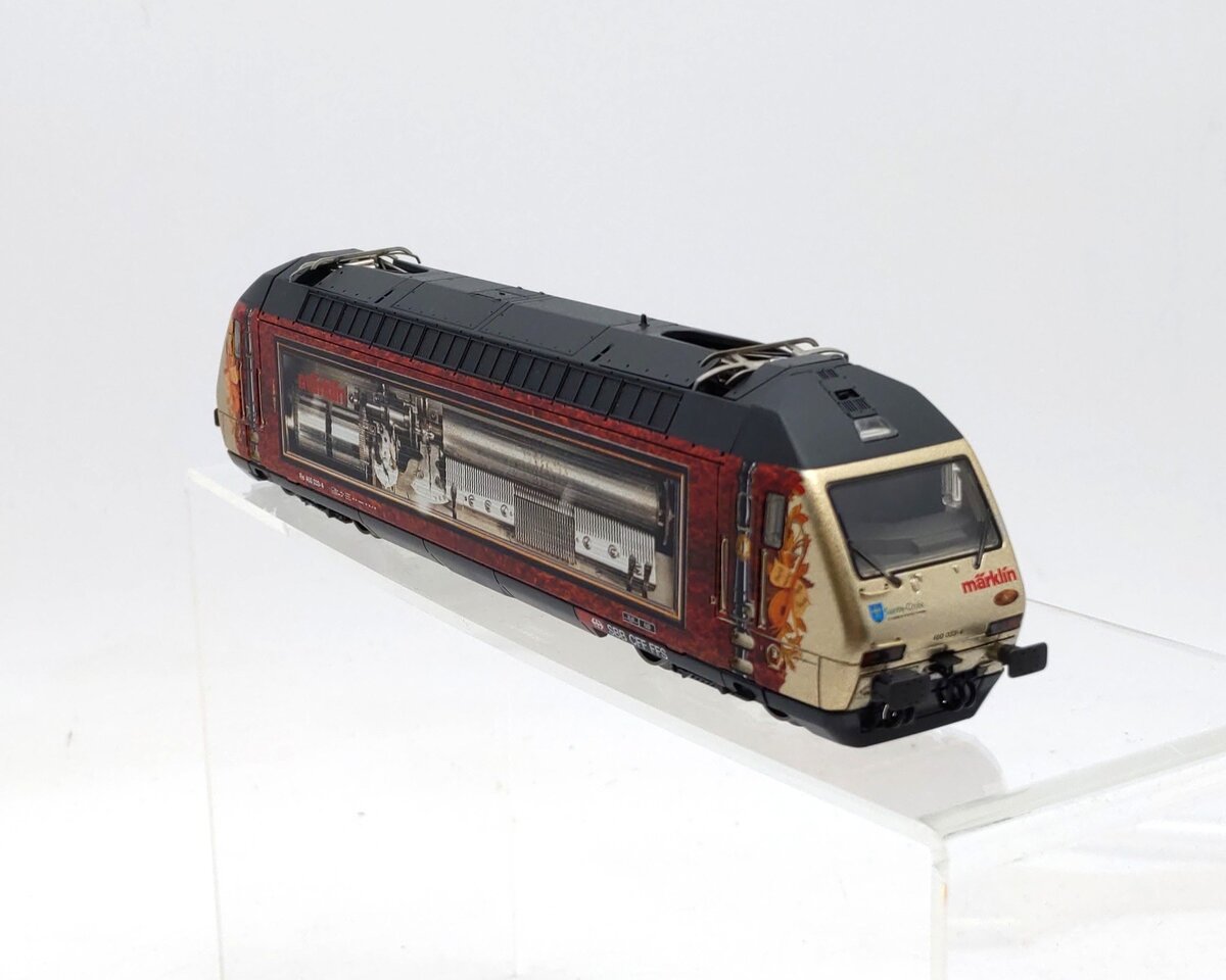 Trix 22713 HO Scale Swiss Epoch V Re460 Electric Locomotive EX/Box