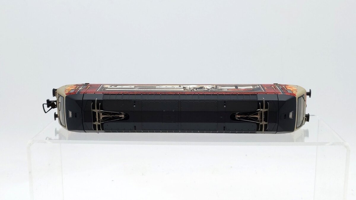 Trix 22713 HO Scale Swiss Epoch V Re460 Electric Locomotive EX/Box