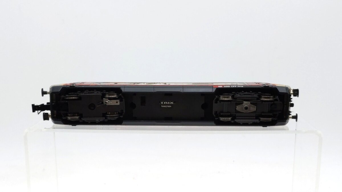 Trix 22713 HO Scale Swiss Epoch V Re460 Electric Locomotive EX/Box