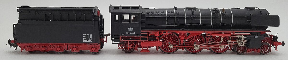 Liliput 10132 HO Scale DB BR UEF Steam Locomotive & Tender #01 1066 EX/Box
